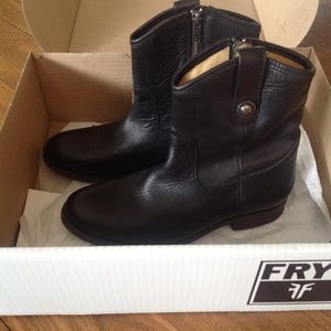 Frye Melissa Black Leather Short Boots 7.5